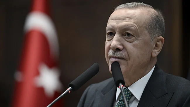 Cumhurbaşkanı Erdoğan Özgür Özel’in Tutarsızlıklarını Ve Siyasi Üslubunu Hedef Aldı