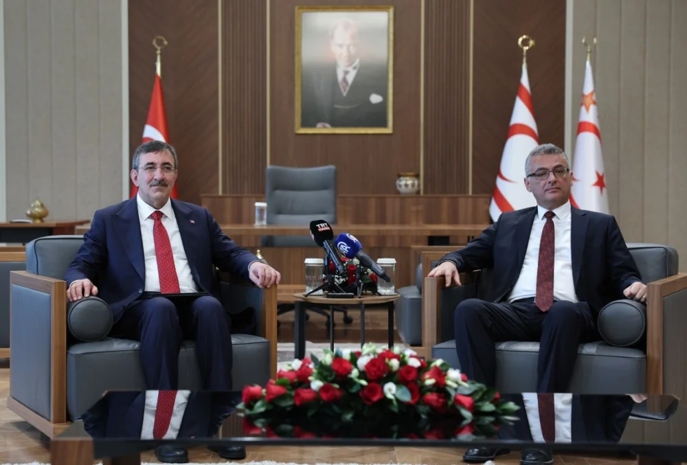 Cumhurbaşkanı Yardımcısı Yılmaz KKTC’de Erhürman’ı Tebrik Etti Tam Destek Mesajı Verdi