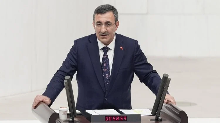 Yılmaz Bütçe Eleştirilerini Milli Gelir Oranlarıyla Yanıtlarken Enflasyon Hedeflerini Paylaştı