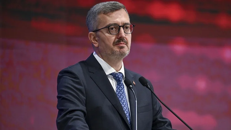 Burhanettin Duran Milli Karateci Eray Şamdan’ın Dünya Şampiyonluğunu Tebrik Etti
