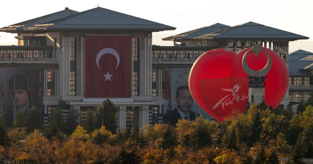 Cumhurbaşkanlığı Külliyesi Ve Millet Ormanı’nda Rengarenk Sıcak Hava Balonları İle Büyüleyici Bir Görsel Şölen Sergilendi