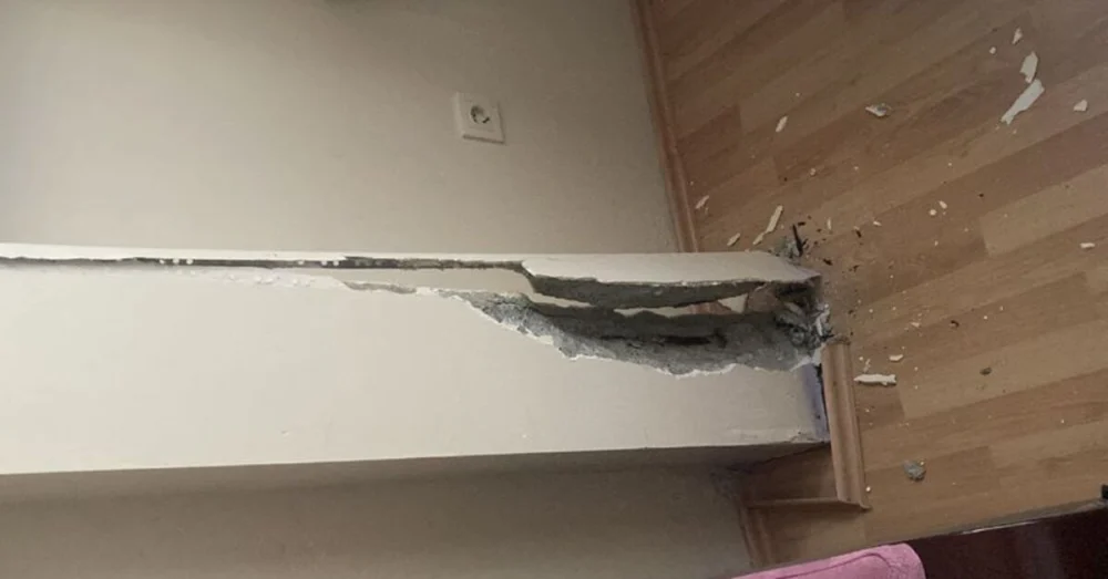 Darıca’da İki Binanın Kolonlarında Oluşan Çatlaklar Nedeniyle Dokuz Daire Tahliye Edildi