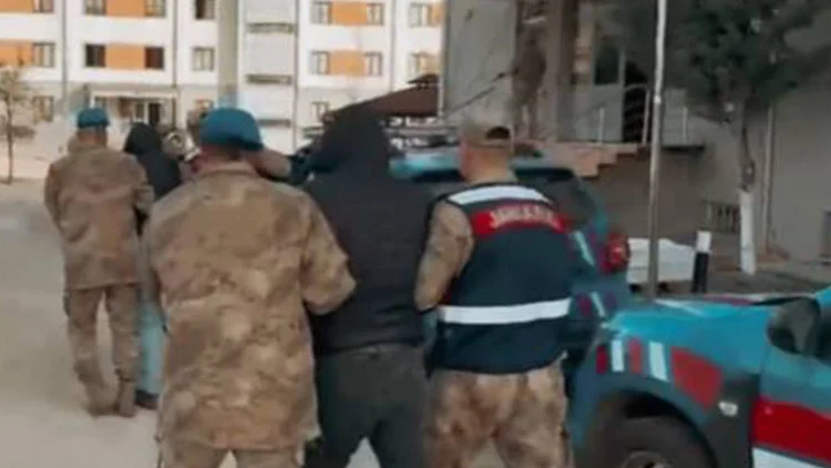 Diyarbakır’da Dev Narkotik Operasyonu 25 Şüpheli Gözaltına Alındı Yüklü Miktarda Uyuşturucu Ele Geçirildi
