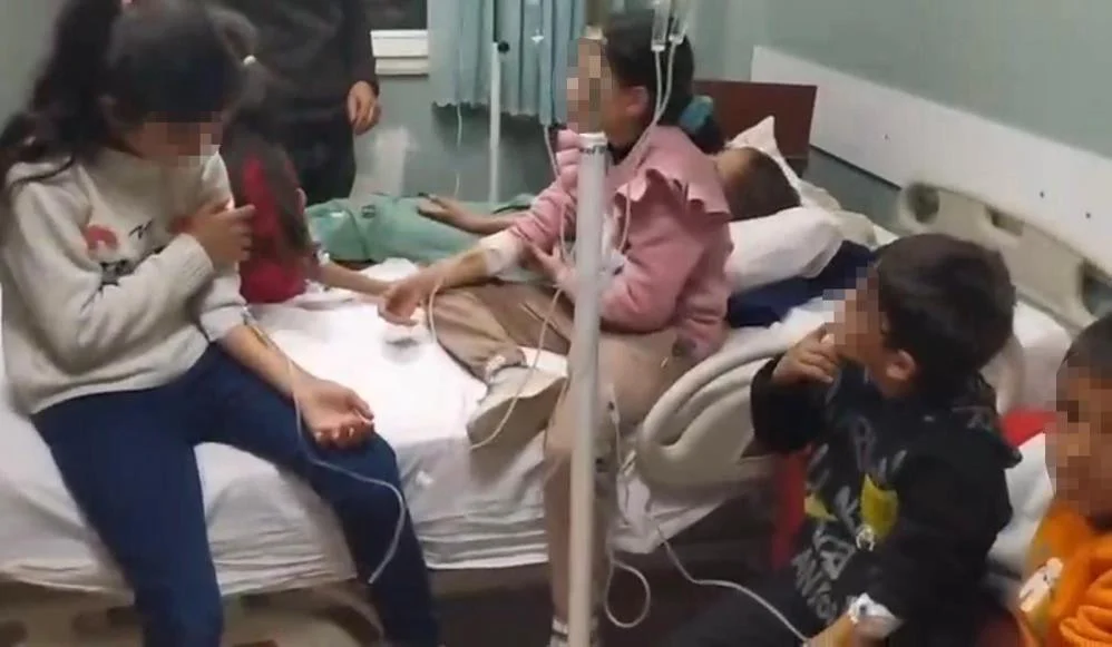 Diyarbakır Hani’deki Okulda Yemek Sonrası Çok Sayıda Öğrenci Hastaneye Kaldırıldı