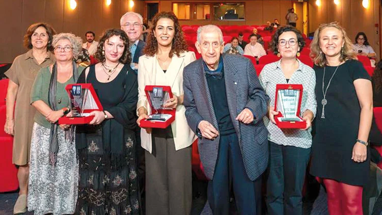 Şehnaz Şişmanoğlu Şimşek Doğan Hızlan Edebiyat Eleştiri Ödülü’nün Başarılı Kazananı Oldu