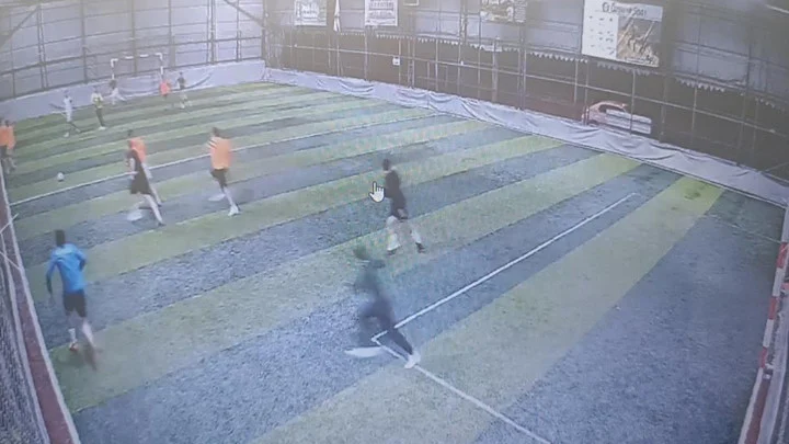 Edremit’te Firari Emlik Öldürüldü Halı Sahada Dehşet Anları Evdeki Cinayetle Bağlantı Araştırılıyor