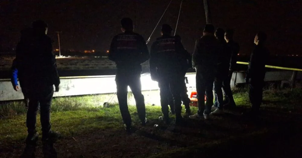 Bafra Hüseyinbeyli Mahallesinde Elektrik Akımına Kapılan Çoban Can Verdi