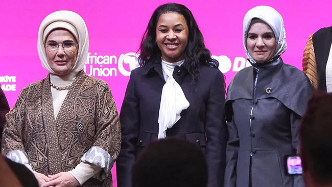 Emine Erdoğan Kadınların Ülkeleri 21’İnci Yüzyılın Parlayan Yıldızları Haline Getireceğine İnancını Belirtti
