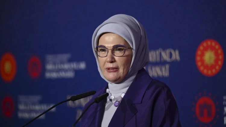 Emine Erdoğan Topkapı Sarayı Saat Müzesi’nin Dünya Çapında Benzersiz Koleksiyonunu Vurguladı