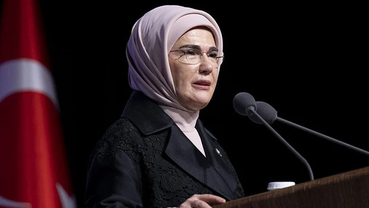 Emine Erdoğan Gazi Mustafa Kemal Atatürk’ü Vefatının 87. Yılında Rahmetle Andı