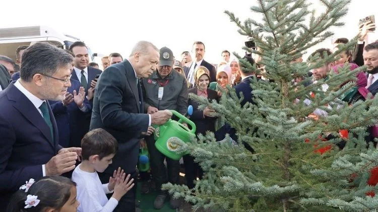 Cumhurbaşkanı Erdoğan Fidan Dikim Seferberliğinde Yeni Rekor Hedefini Açıkladı