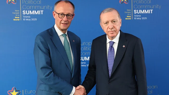Ankara Almanya’ya Çifte Vatandaşlık Askıya Alınamaz İade İddiaları Asılsız Mesajını İletti