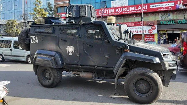 Esenyurt’ta Otele Atılan El Bombası Patlamadan Etkisiz Hale Getirildi Şüphelilerin Yakalanması İçin Çalışma Başlatıldı