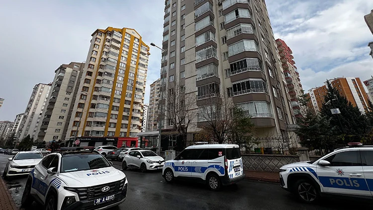Kayseri’de Eşini Öldürmeye Giden Eski Başçavuş Apartman Görevlisinin Eşini Katletti