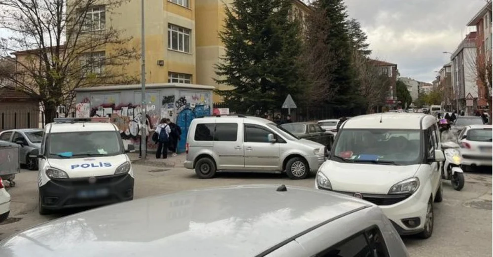 Eskişehirde 12 Yaşındaki Çocuğa Bıçaklı Saldırı Dört Şüpheli Çocuk Yakalandı