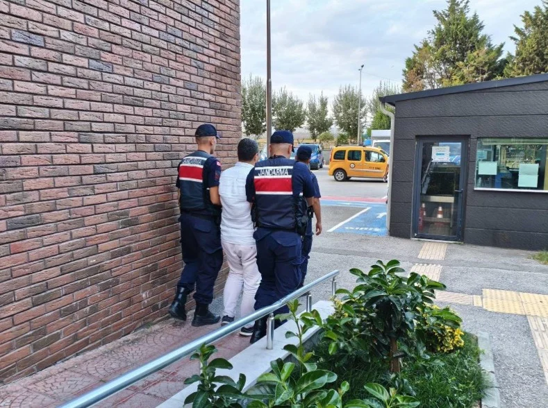 Yalova’da Yürütülen Titiz Operasyonla Firari FETÖ Hükümlüsü Yakalanarak Cezaevine Konuldu