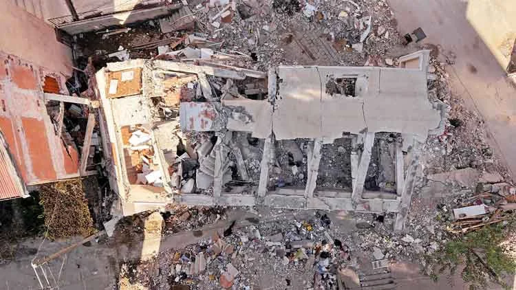 Gebze’de Çöken 7 Katlı Apartmanın Zemin Göçmesi Nedeniyle Yıkıldığı Belirlendi