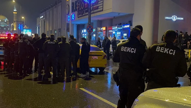 Kayseri Gece Kulübü Kavgası Silah İddiasıyla Büyüdü Polis Olaylara Müdahale Etti