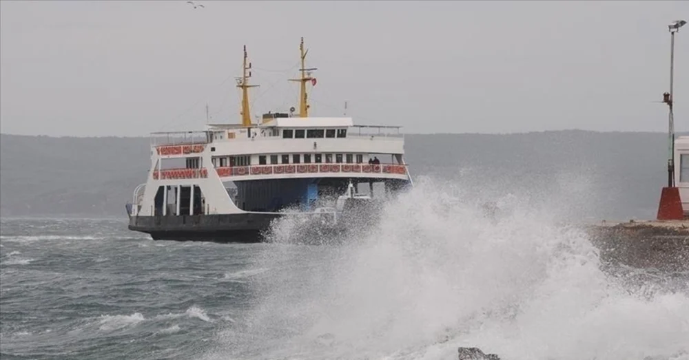Olumsuz Hava Koşulları Gökçeada Ve Bozcaada Feribot Seferlerini Etkiledi