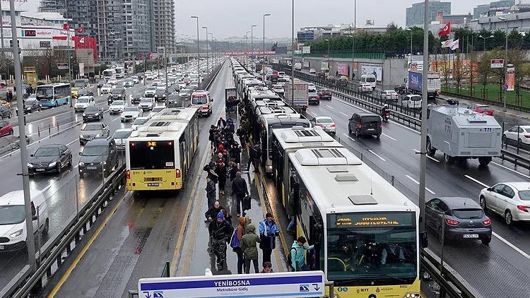 İbb Metrobüs Güzergahı Kararı 15 Temmuz Köprüsü Kapanınca Fsm Kullanılacak
