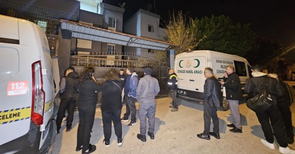 Adana’da Eski Eşinden Boşanan Baba İki Çocuğunu Öldürüp İntihar Etti