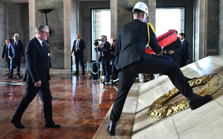 İngiltere Başbakanı Starmer Anıtkabir’de Atatürk’e Saygılarını Sundu