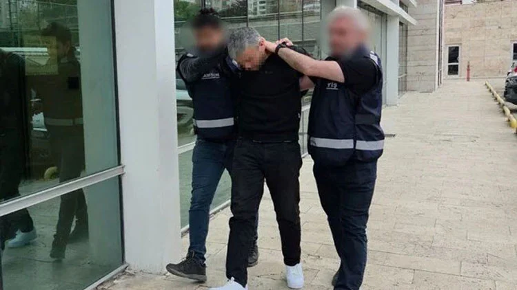 Kırmızı Bültenle Aranan Cinayet Zanlısı Abhazya’dan Samsun’a Getirilerek Tutuklandı