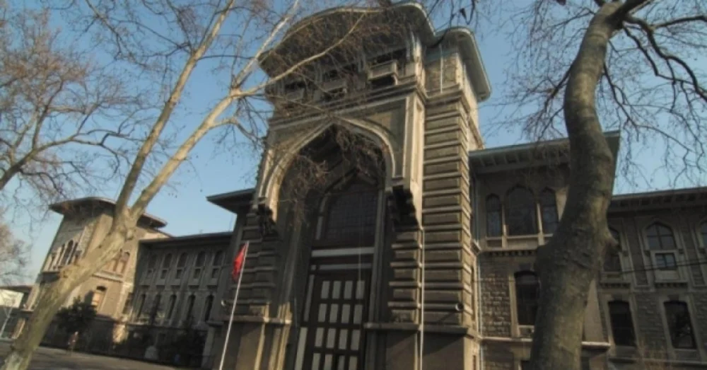 İstanbul Erkek Lisesi Olayında Üç Öğrenci Darp Şikayetçi Okul Yöneticileri Açığa Alındı