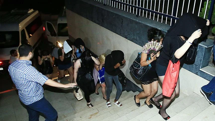 İstanbul Merkezli Fuhuş Operasyonunda 16 Şüpheli Tutuklandı