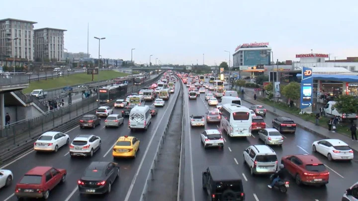 İstanbul’da Sağanak Sonrası Trafik Yüzde 78’E Ulaştı