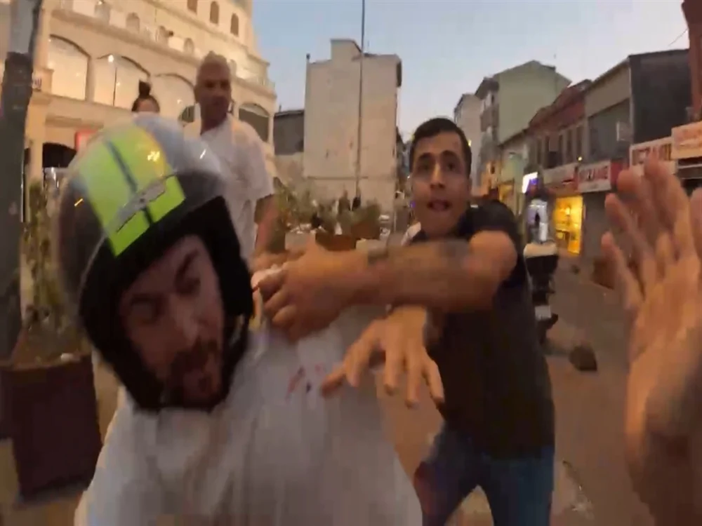 İstanbul Beyoğlu’nda İspanyol Youtuber’a Saldırı Zanlıları Gözaltına Alındı