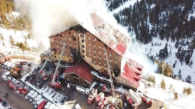 Kartalkaya Yangını Davası Kararı Otel Sahiplerine “Altın Zaman” İhmaliyle Müebbet Hapisler Getirdi