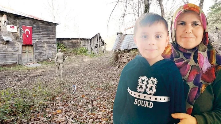 Kastamonu’da Kayıp Anne Ve Oğlunu Arama Çalışmaları Sürüyor Bazı Yakınlarının İfadesine Başvuruldu
