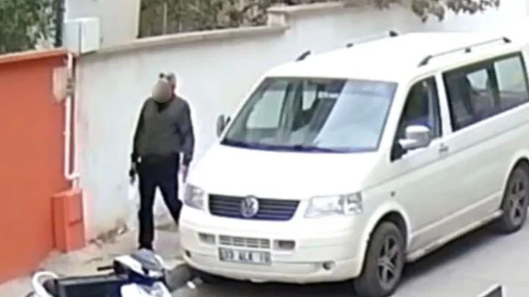 Uzaklaştırma Kararı Olan Kocası Karısını Öldürdü Katil Kamera Kayıtlarında