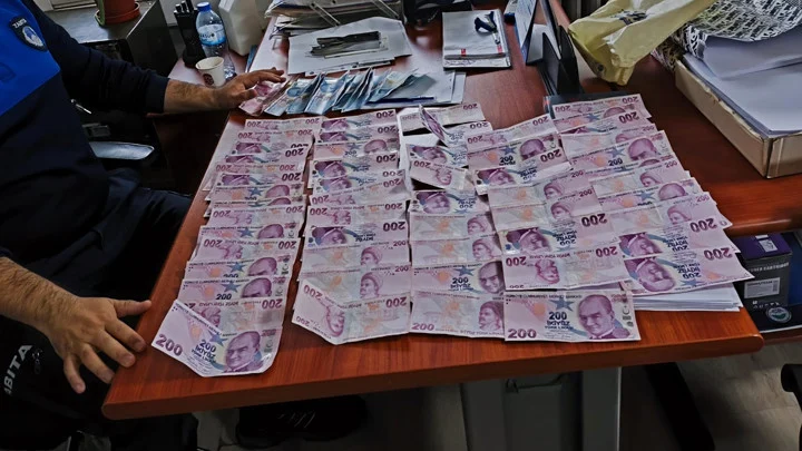 Kayseri Cami Denetiminde Dilenciden Çıkan 12 Bin 200 Lira Kamuya Aktarıldı