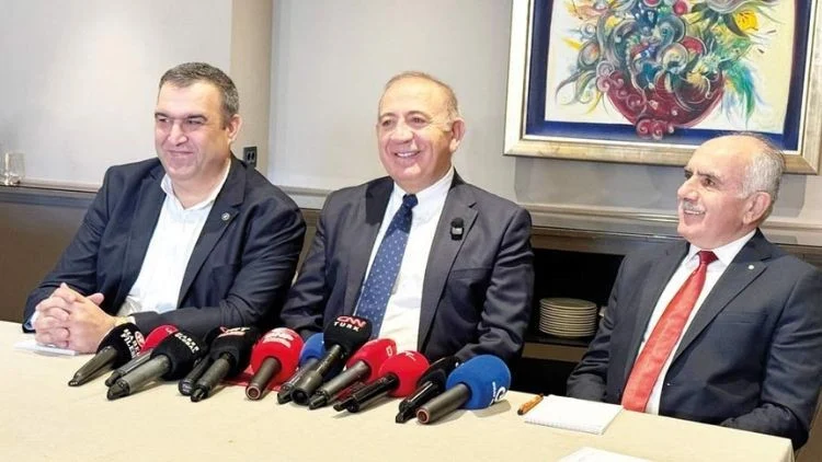 CHP İstanbul’da Gürsel Tekin’in Kayyumluk Görevi Yeni Duruşma Tarihine Dek Sürecek