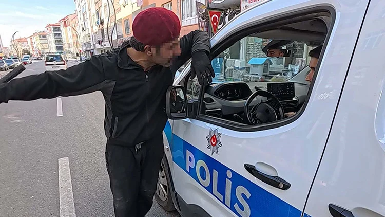 Oto Tamircisi Gürültü Şikayetine Gelen Polislere Komşuları Yakma Tehdidinde Bulundu