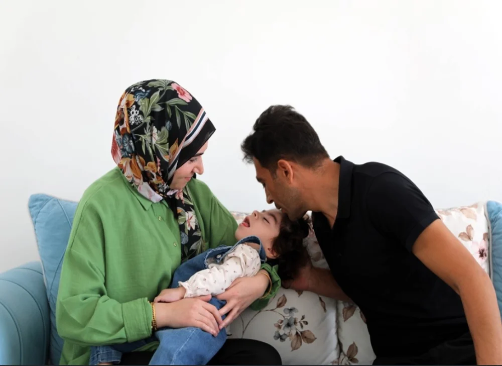 Yeni Doğan Bebeğin Engelliliği Hemşire Şiddetiyle Ortaya Çıktı Aile Yıllar Sonra Öğrendi