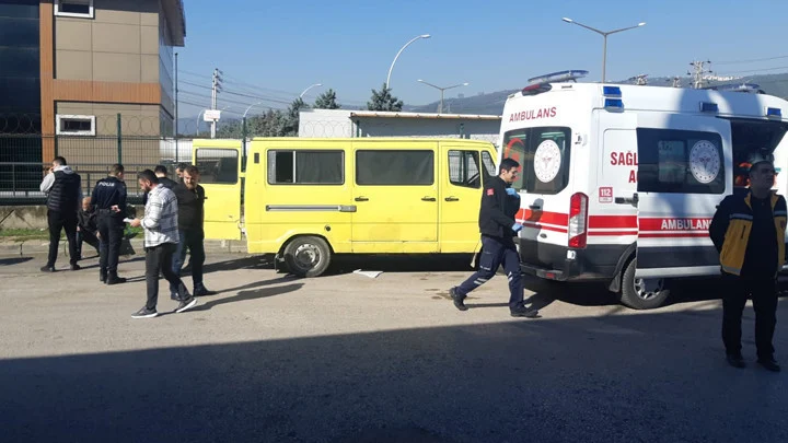 Kocaeli’de Yedi Yıl Boyunca Minibüste Yaşayan Dursun Ali Ermiş Zehirlenerek Hayatını Kaybetti
