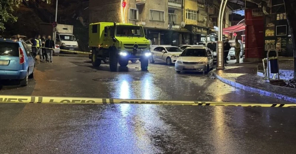 Kocaeli İzmit’te Jiletle Taşkınlık Yapan Şahıs Silahlı Çatışmada Yaşamını Yitirdi