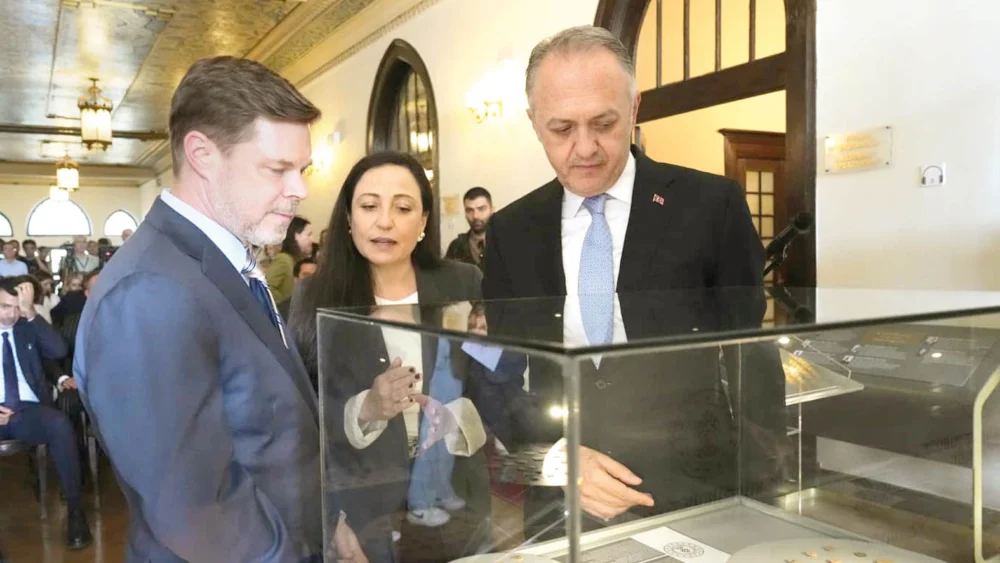 ABD’den Türkiye’ye Maximianus Ve Constantinus Dönemine Ait 83 Tarihi Sikke İade Edildi