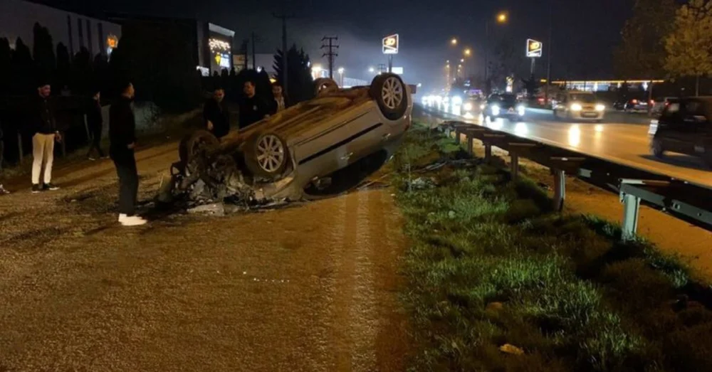 Bursa Ankara Karayolunda Kontrolden Çıkan Otomobil Kazasında İki Yaralı
