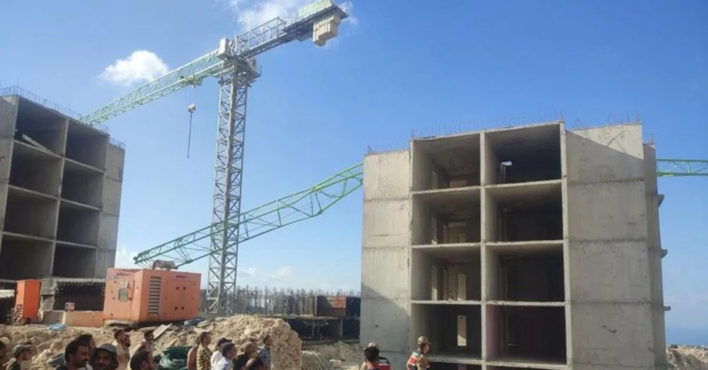 Cebike Mahallesi Şantiyesinde Dinamit Patlamasının Ardından Kule Vinç Yıkıldı