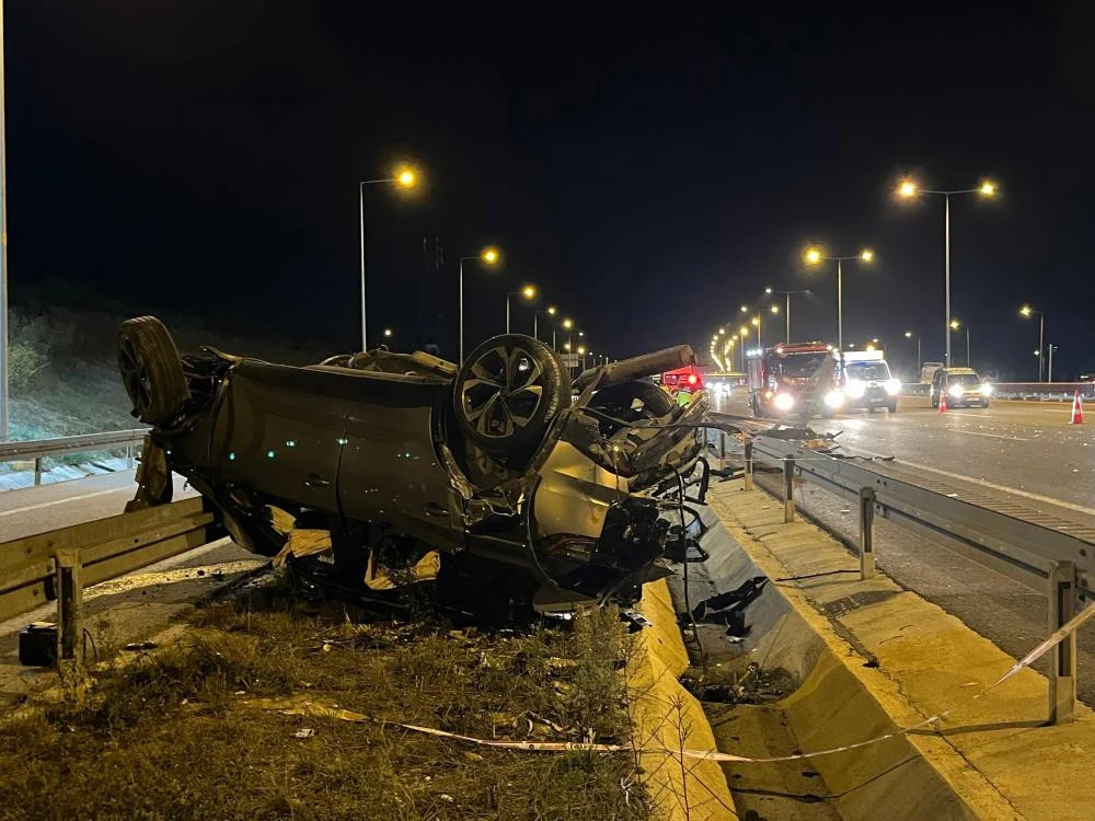 Kuzey Marmara Otoyolu’nda Feci Kazada 2 Kişi Hayatını Kaybetti 5 Kişi Yaralandı