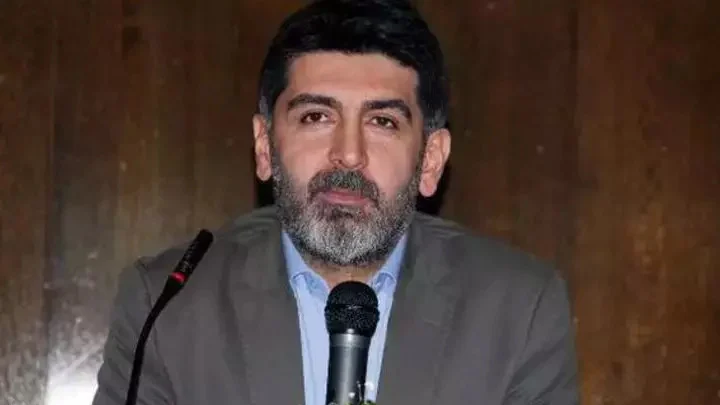 Yazar Levent Gültekin Bebek’te Gözaltına Alındı Ve Emniyete Sevk Edildi