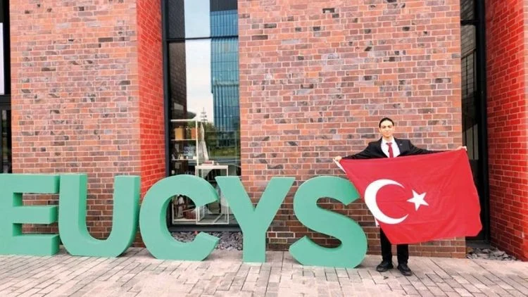 Genç Bilim İnsanı Can Hoşkal Pet Geri Dönüşümünde Dünya Birinciliğine Ulaştı
