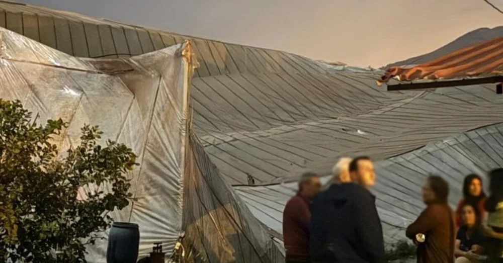 Mersin Bozyazı’da Hortum Felaketi Seracılığı Vurdu On Bir Sera Zarar Gördü