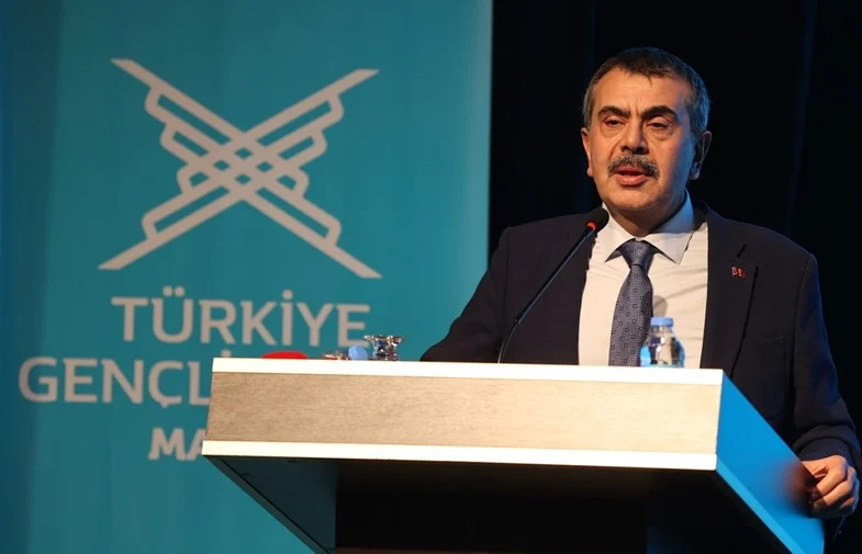 Milli Eğitim Bakanı Tekin Gençlerin Okuma Ve Kişisel Gelişiminin Hayati Önemini Vurguladı