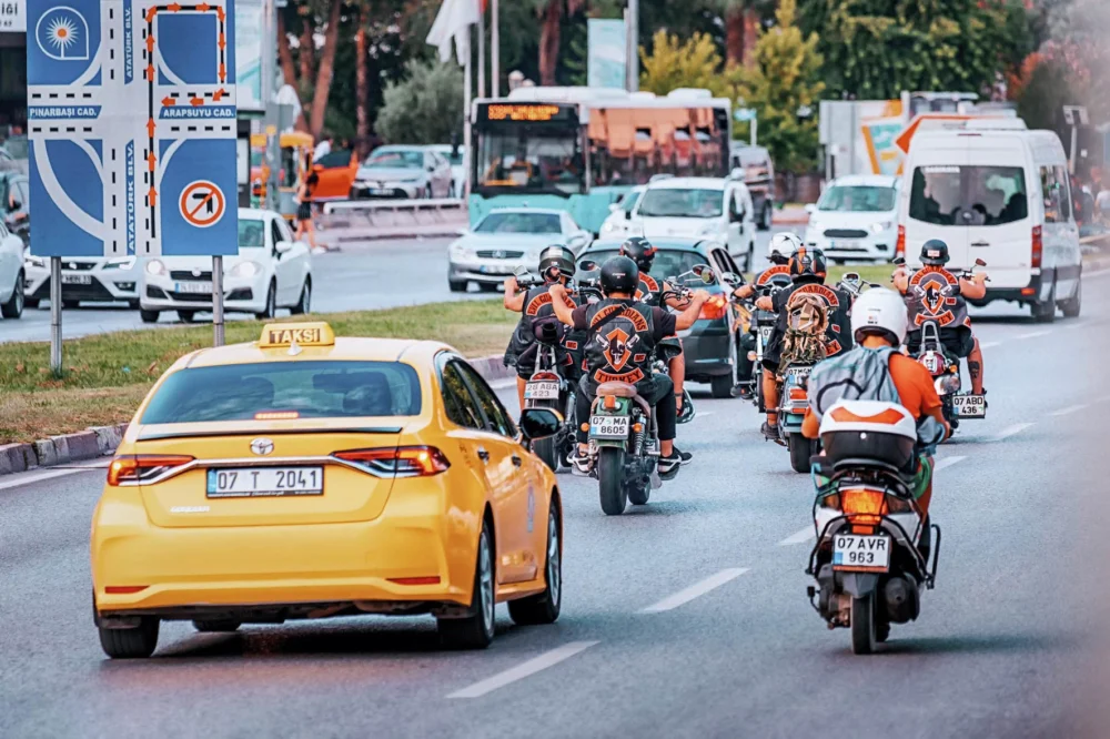 Antalya’da Motosiklet Sayısı Yarım Milyonu Aşarak Kent Yaşamına Damgasını Vurdu