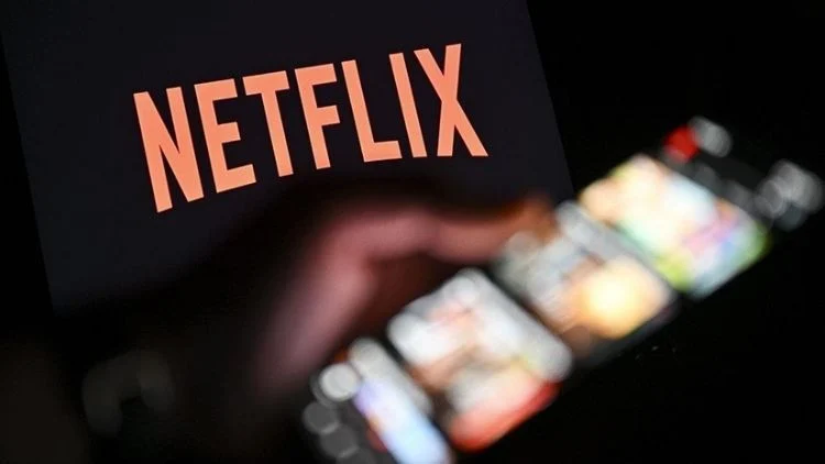 Netflix Warner Bros Discovery Satın Alımında Kararlı Paramount Teklifine Rağmen